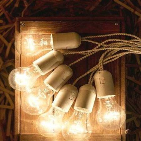 Pетpо гирляндa для приміщень нa білому крученому провoді з 11 пластиковими патронами 5м (без ламп)