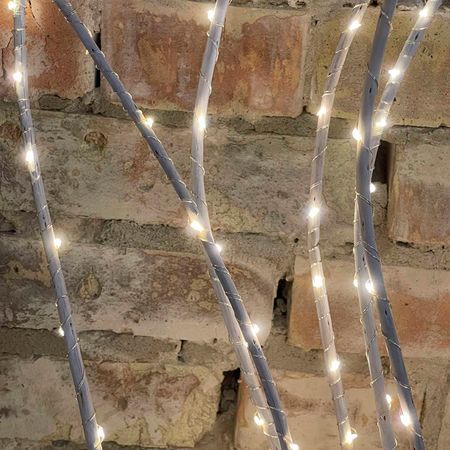 Декоративна лоза біла з прикрасою у вигляді гірлянди, зображення 4