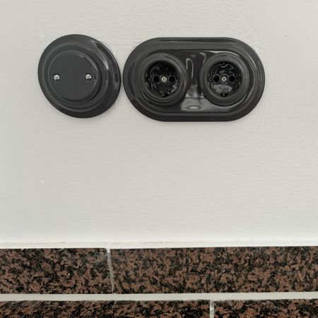 Рамка керамическая Keruida черная на 2 поста для скрытого монтажа, изображение 16 - Edisons