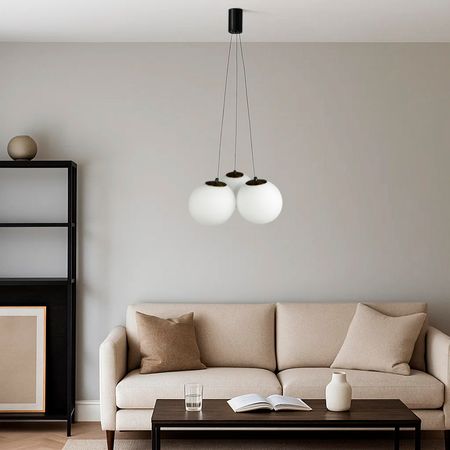 Люстра стельова Aura-3 з матовими плафонами діаметром 150мм з чорними кріпленнями, зображення 4