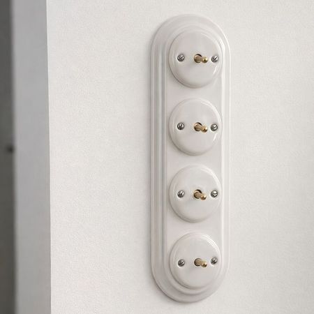 Ретро выключатель керамический Keruida тумблерный белый 1-клавишный скрытого монтажа без рамки, Тип выключателя: одноклавишный, Форма рамки: без рамки, Цвет основы: белый, изображение 15 - Edisons